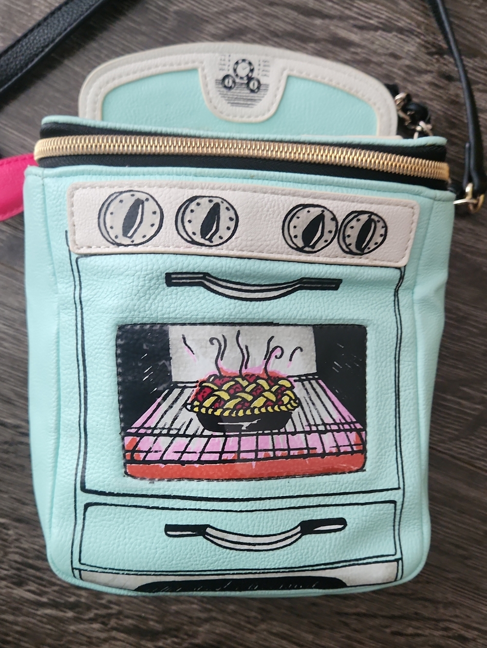 Betsey Johnson Gimme Some L'Oven Crossbody Purse Bag Mint Oven - Picture 8 of 10
